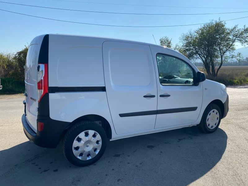 Renault Kangoo 1.5dci, снимка 6 - Автомобили и джипове - 47725543