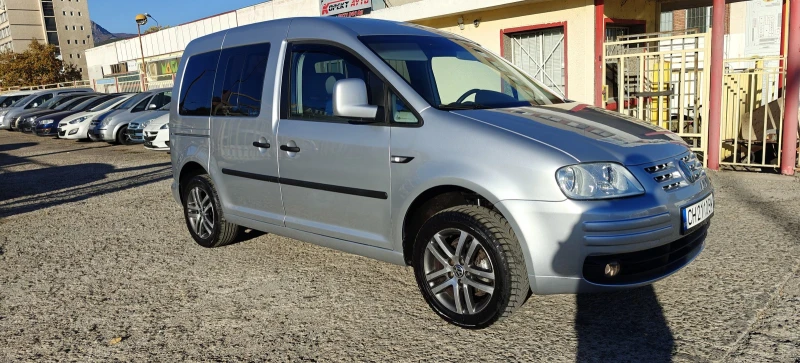 VW Caddy 1.6i-GazОбслужен, снимка 9 - Автомобили и джипове - 47856201