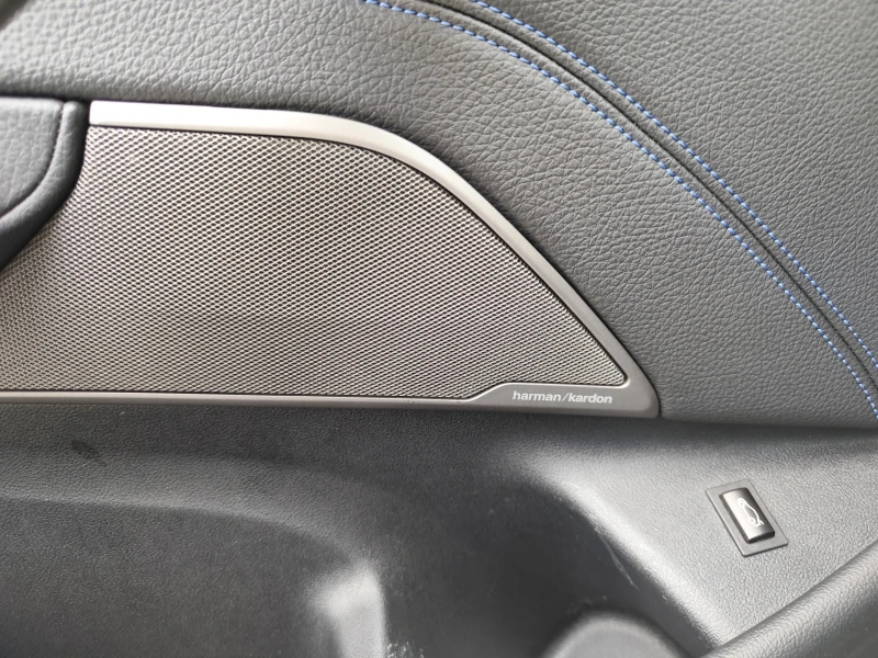 BMW 530 D* XDrive* M PAKET* FULL LED* КОЖА* ВАКУМ* HEAD UP, снимка 10 - Автомобили и джипове - 50219069