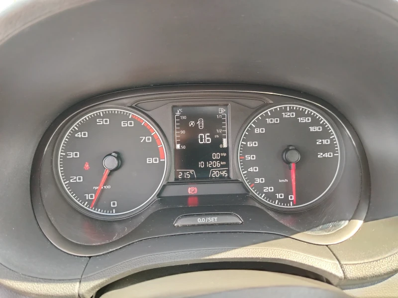 Seat Ibiza 1.0 MPI, снимка 14 - Автомобили и джипове - 51601668