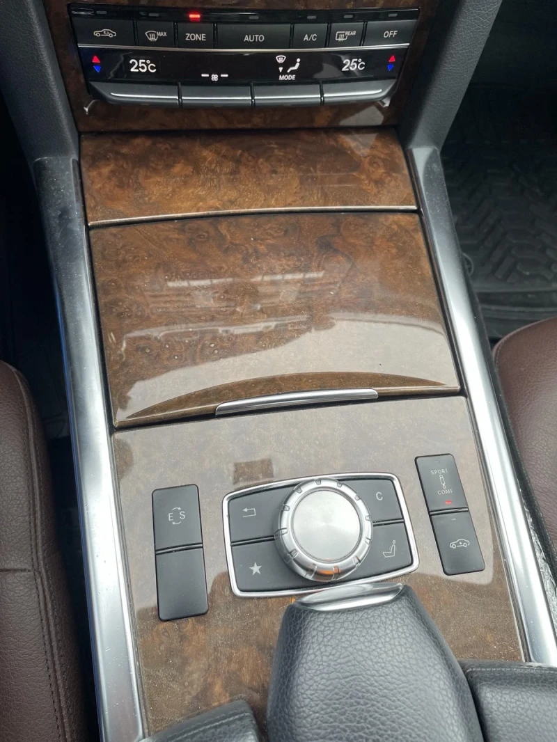 Mercedes-Benz E 220 AMG 7G tronik, снимка 16 - Автомобили и джипове - 50955004