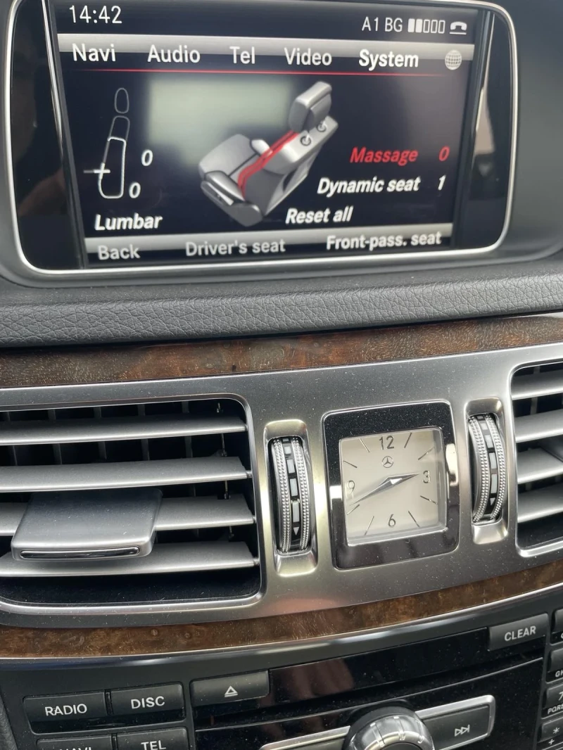 Mercedes-Benz E 220 AMG 7G tronik, снимка 7 - Автомобили и джипове - 50955004