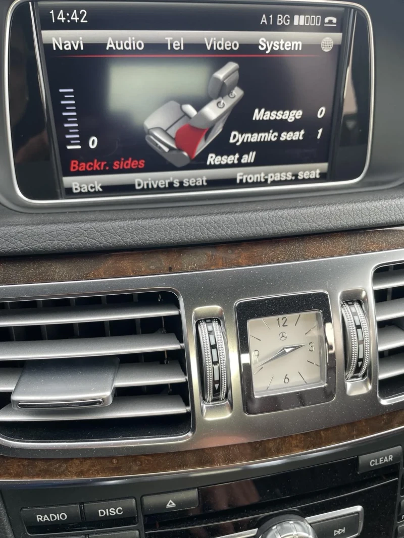 Mercedes-Benz E 220 AMG 7G tronik, снимка 6 - Автомобили и джипове - 50955004