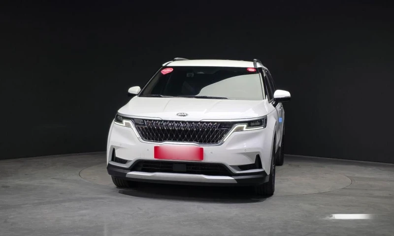 Kia Carnival, снимка 3 - Автомобили и джипове - 51957141