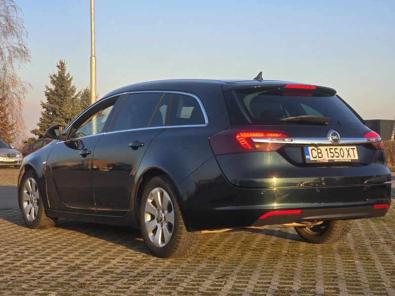 Opel Insignia Sports tourer , снимка 4 - Автомобили и джипове - 52859009