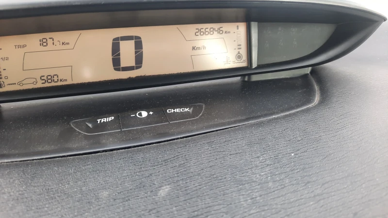 Citroen C4, снимка 8 - Автомобили и джипове - 52964416