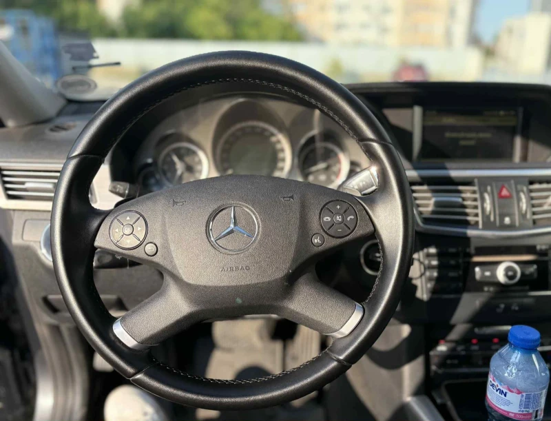 Mercedes-Benz E 350 CDI Avantgarde , снимка 8 - Автомобили и джипове - 53025647