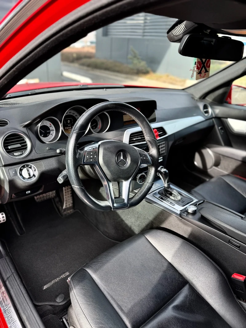 Mercedes-Benz C 180 C180CGI///AMG/Facelift/TOP, снимка 13 - Автомобили и джипове - 53098472