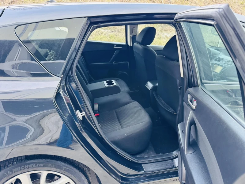 Mazda 3 2.0i Automat - 13699 лв. - 89008692 | Car24.bg