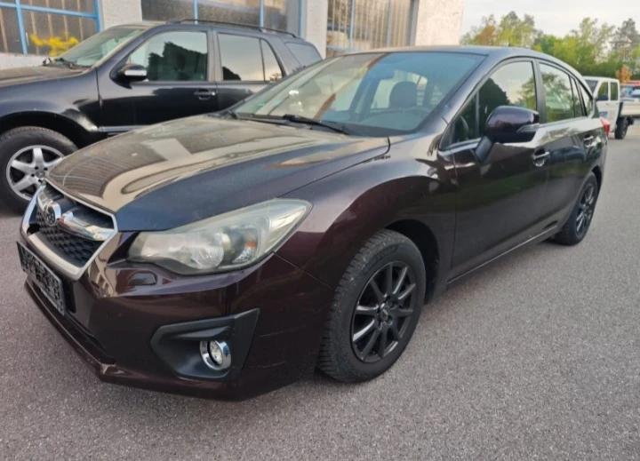 Subaru Impreza 1.6 benzin, снимка 2 - Автомобили и джипове - 55394012