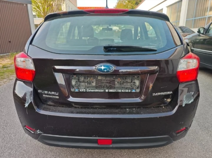 Subaru Impreza 1.6 benzin, снимка 6 - Автомобили и джипове - 55394012