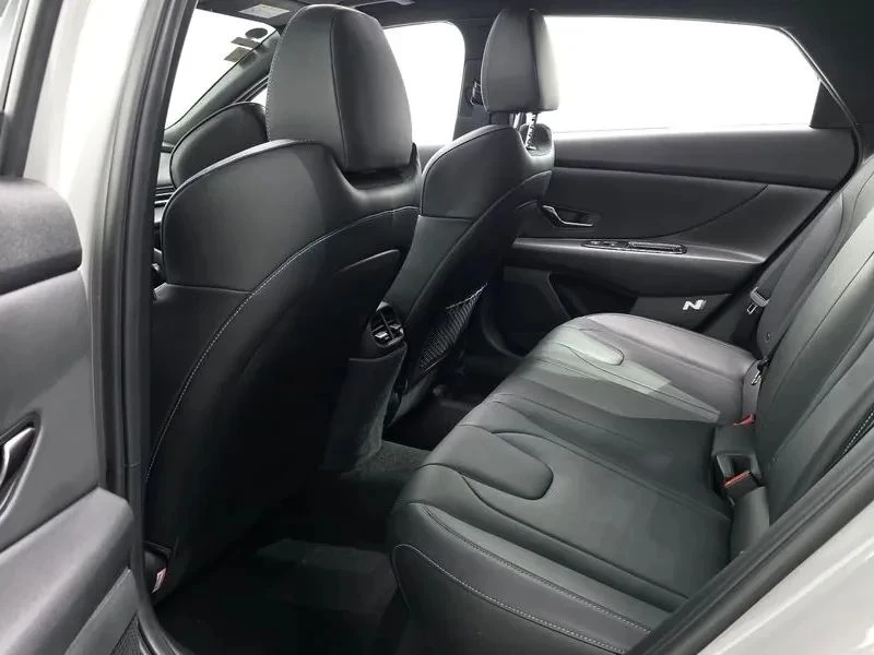 Hyundai Elantra, снимка 11 - Автомобили и джипове - 56724765