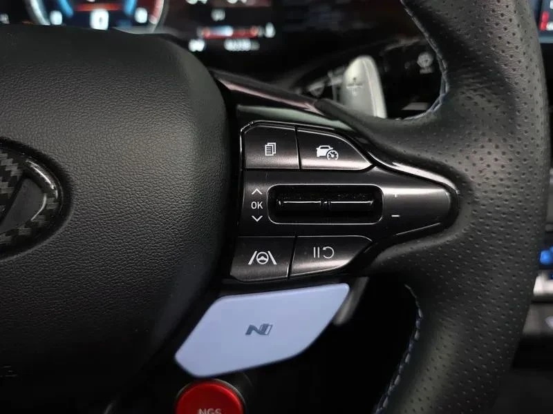 Hyundai Elantra, снимка 17 - Автомобили и джипове - 56724765