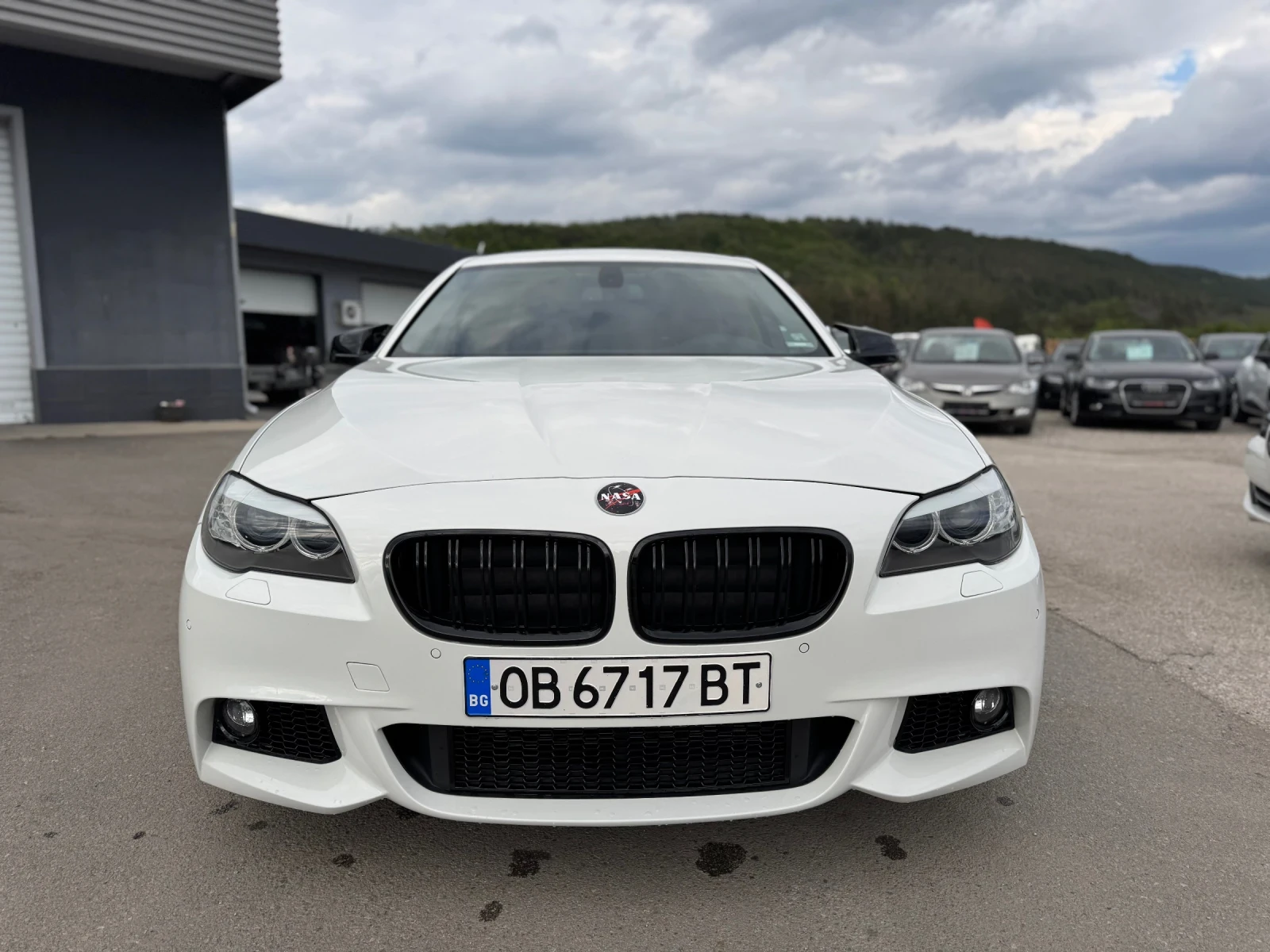 BMW 535 d xDrive F11 - изображение 2