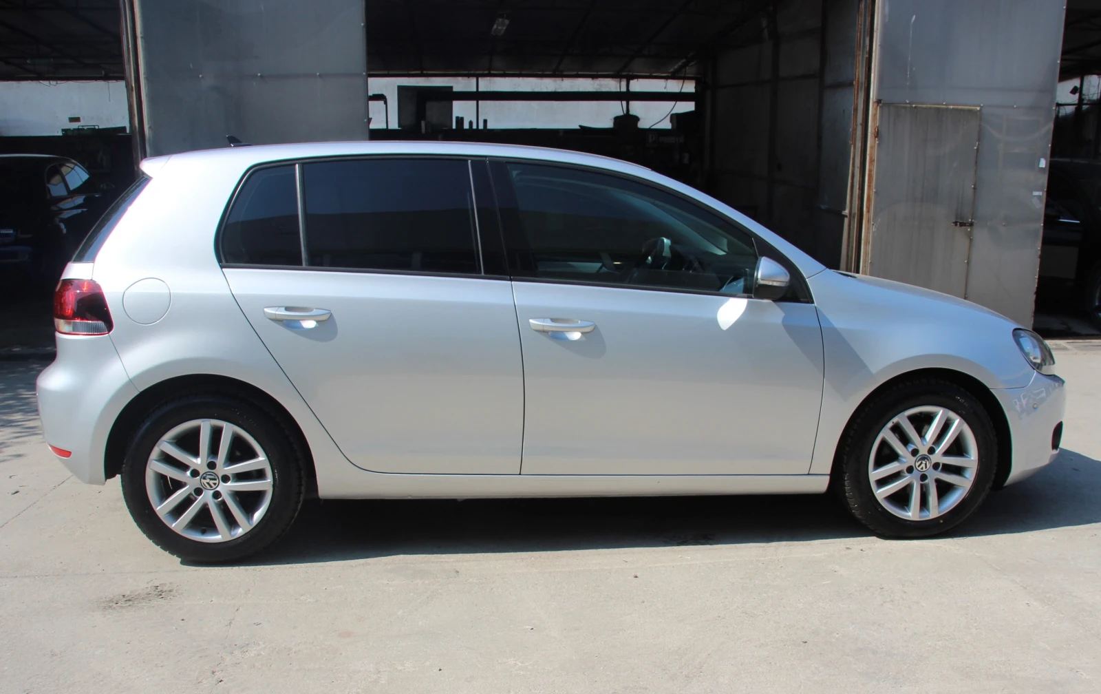 VW Golf 2.0 TDI 140 кс  EURO 5A нов внос  - изображение 4