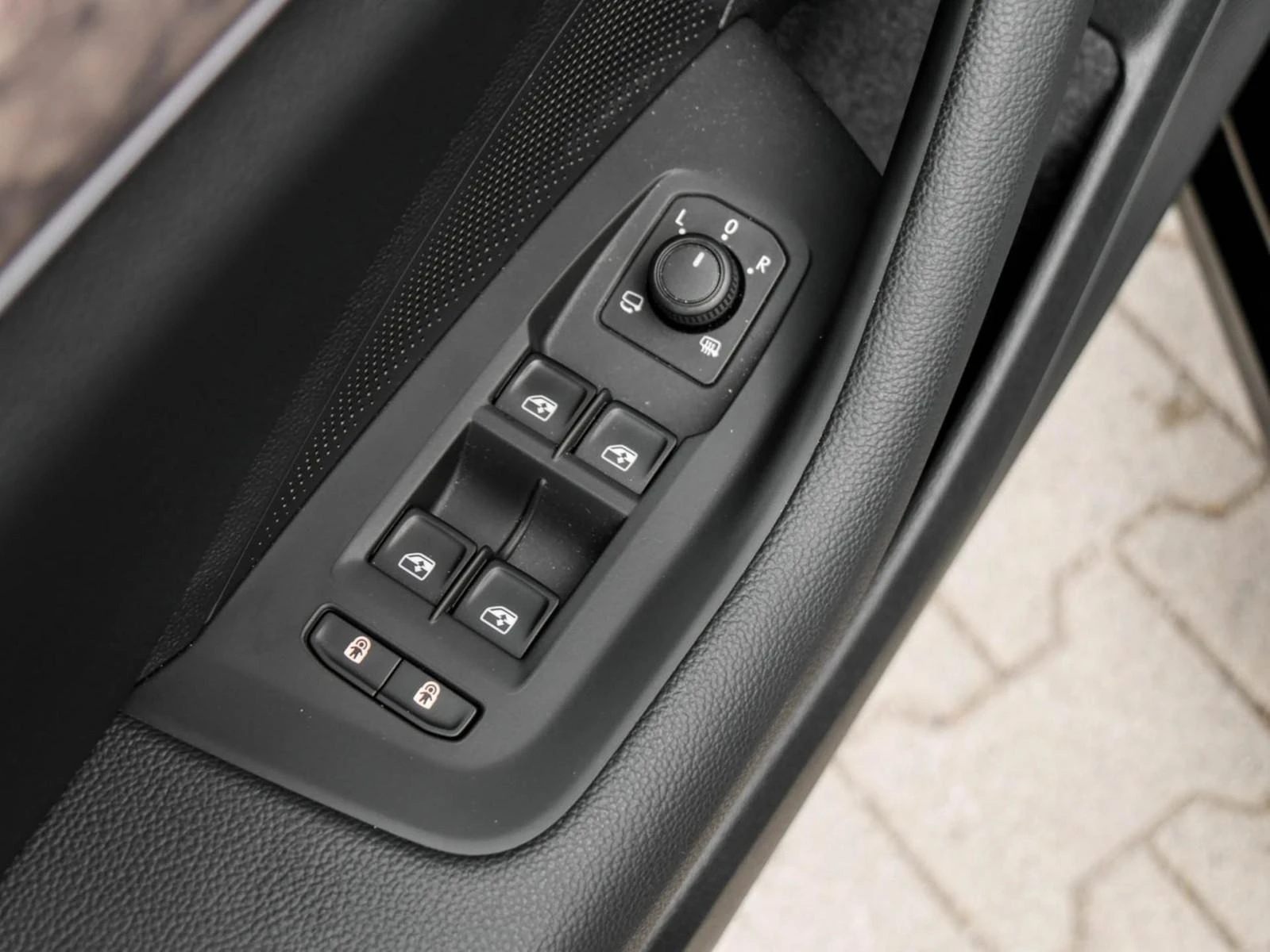 Skoda Superb 2.0 TDI 4x4 L&K PANO CANTON CAMERA MATRIX HEAD UP - изображение 5