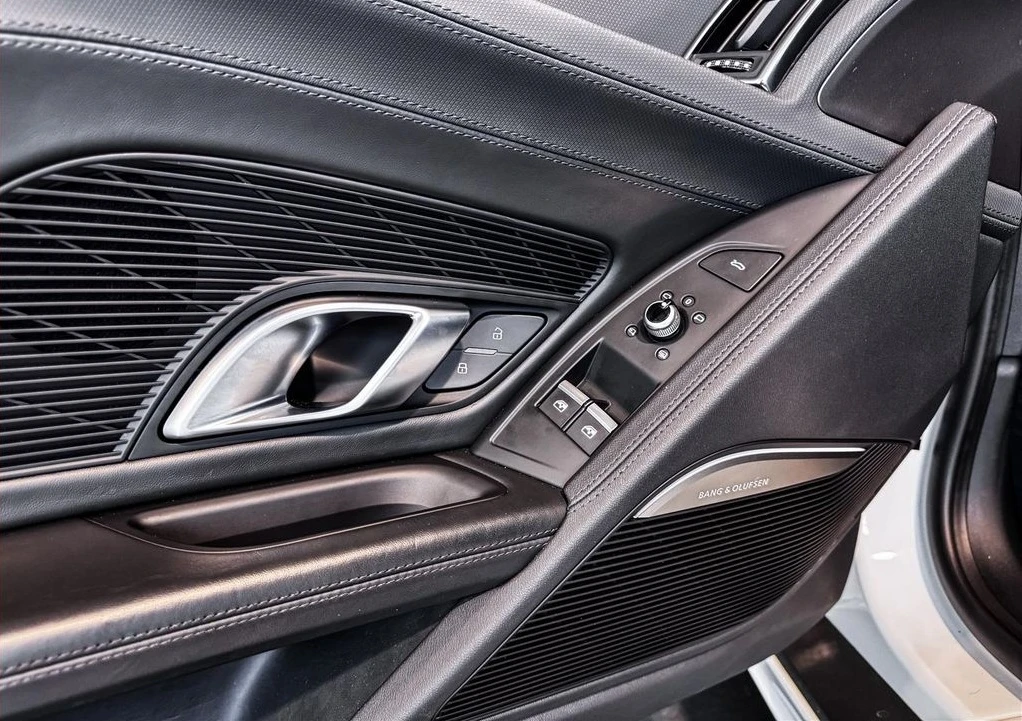 Audi R8 5.2 V10 - изображение 7