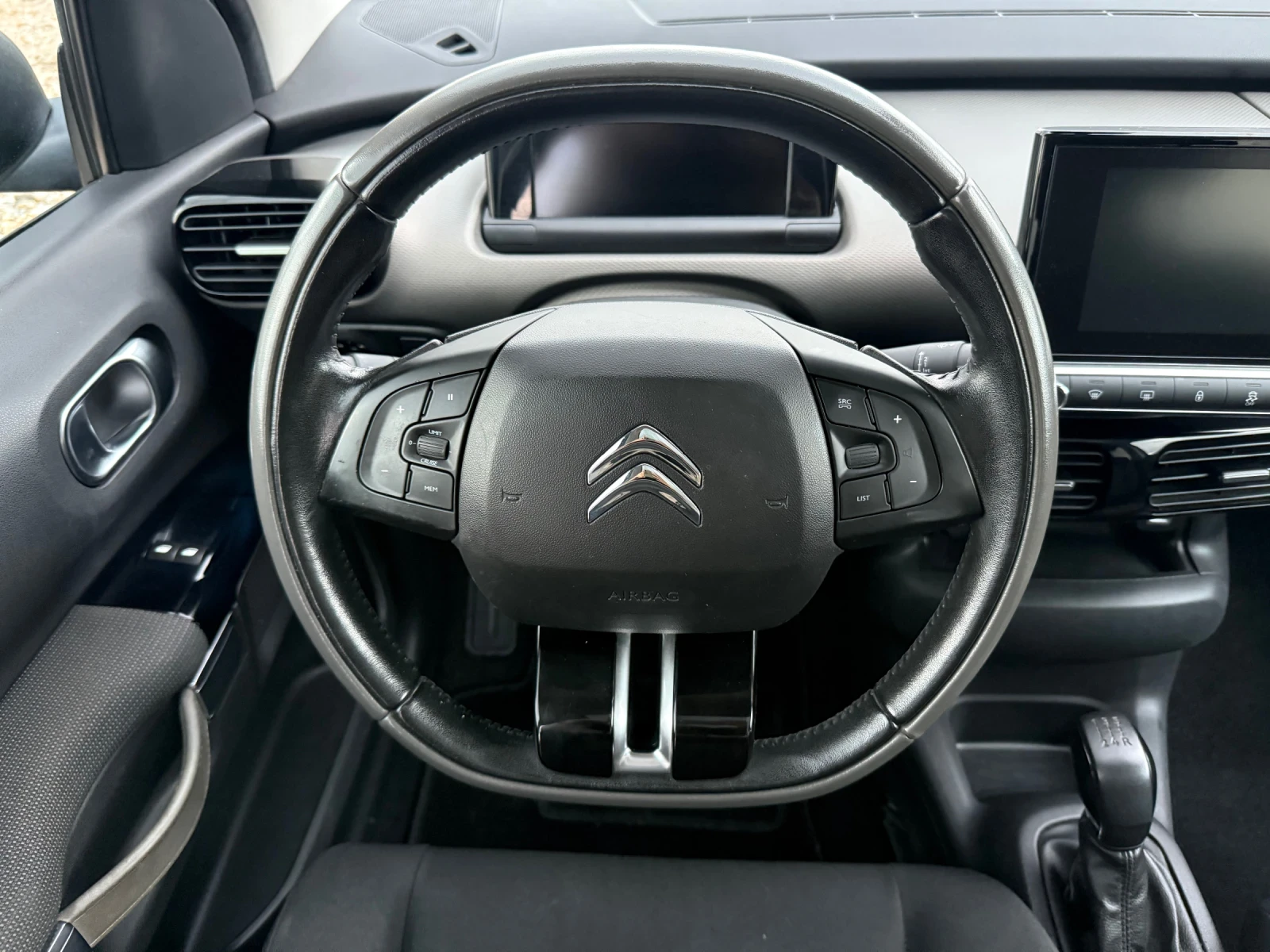 Citroen C4 Cactus 1.6HDi/Panorama/Nav/Camera/Euro6 - изображение 10