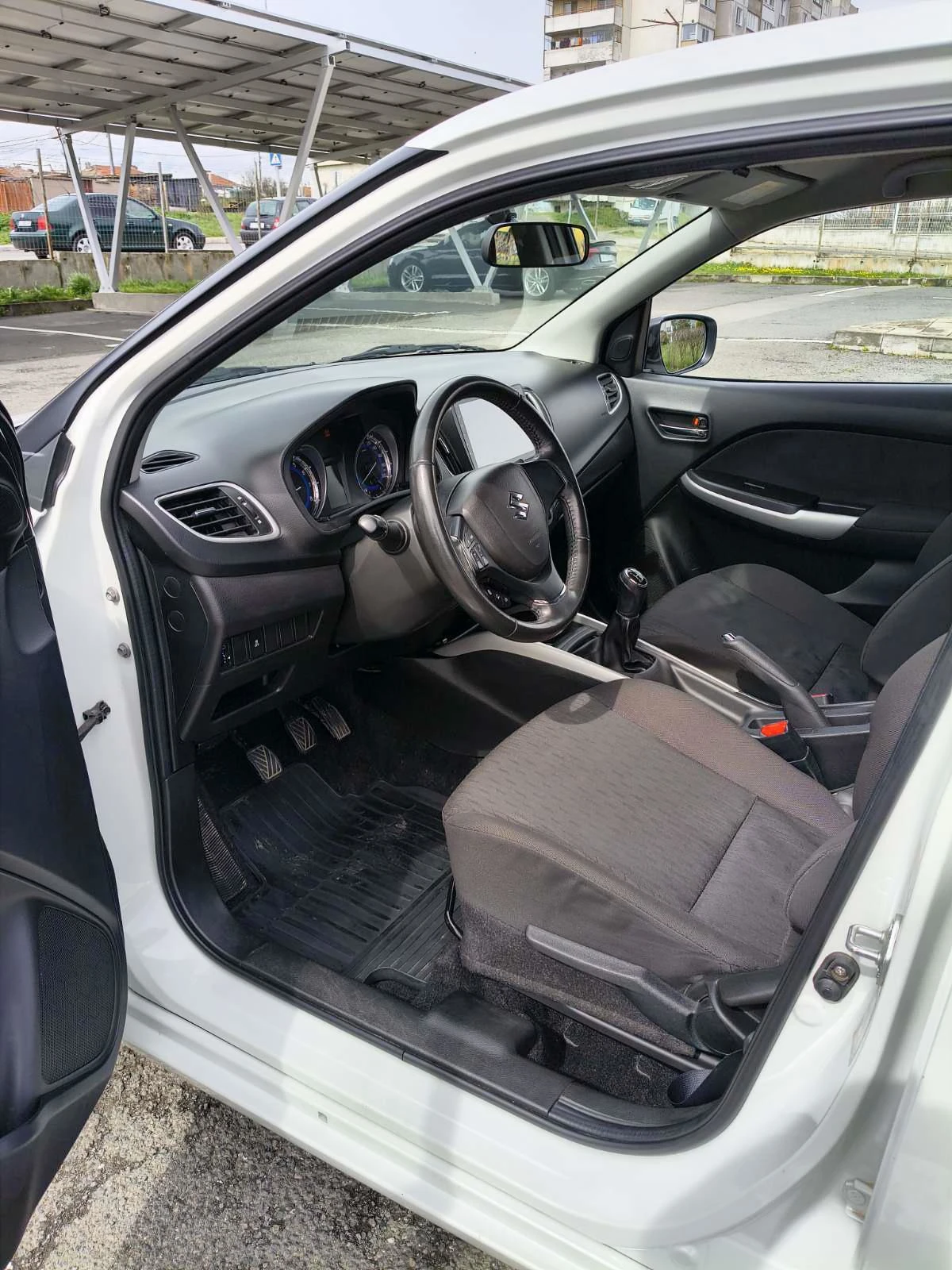 Suzuki Baleno 83 500 км, снимка 9 - Автомобили и джипове - 54009084