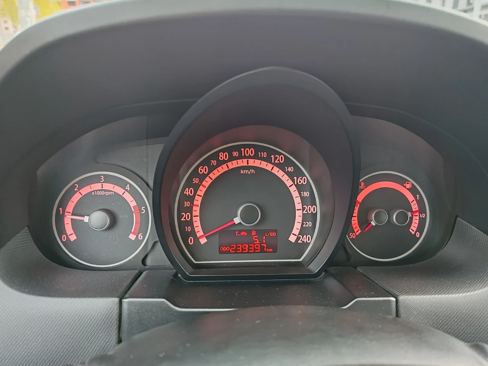Kia Ceed 1.6crdi, снимка 16 - Автомобили и джипове - 54019541