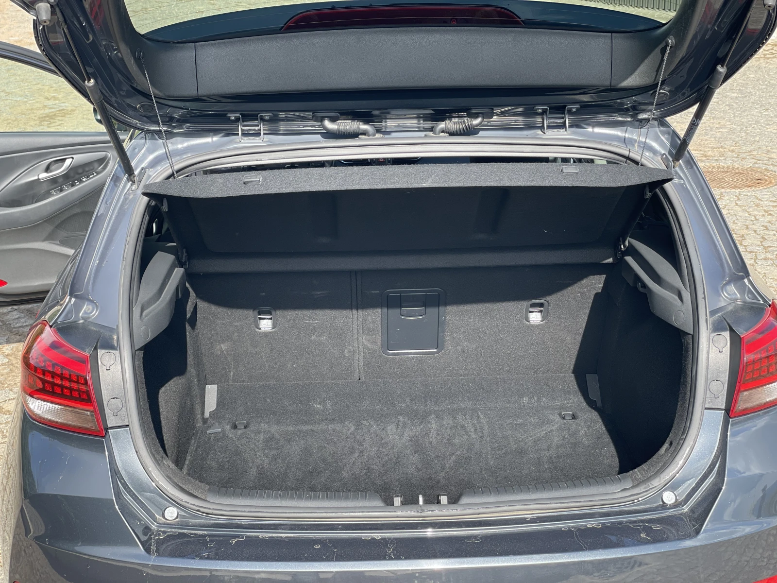 Hyundai I30 1.6 CRDi N-Line 48V, снимка 8 - Автомобили и джипове - 54026203