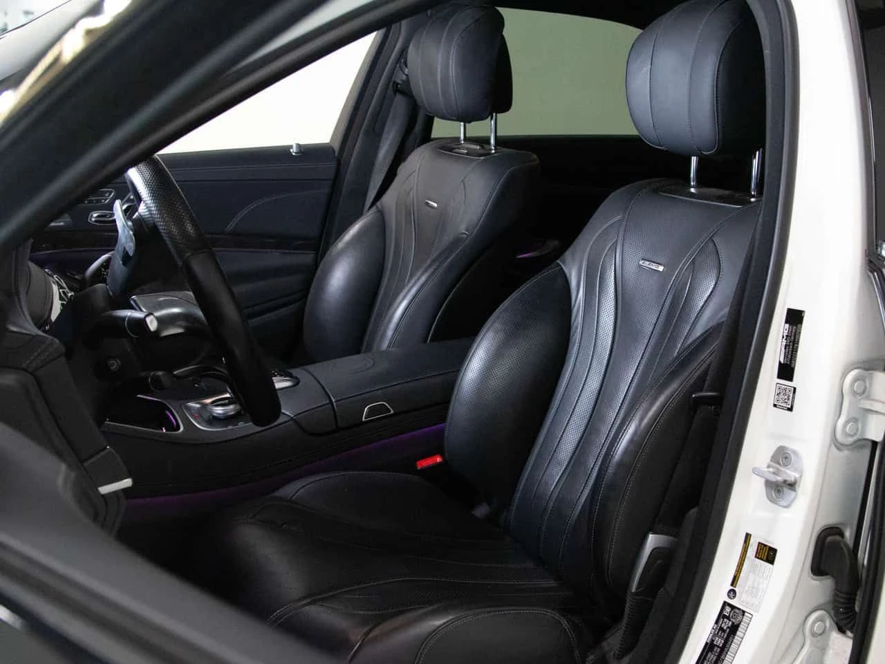 Mercedes-Benz S 63 AMG * CARFAX * Фиксирана цена до БГ * , снимка 11 - Автомобили и джипове - 54060156