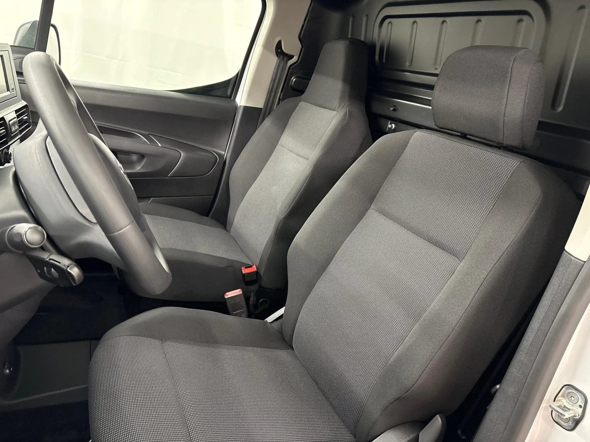 Citroen Berlingo 50 kWh, снимка 16 - Автомобили и джипове - 54113558