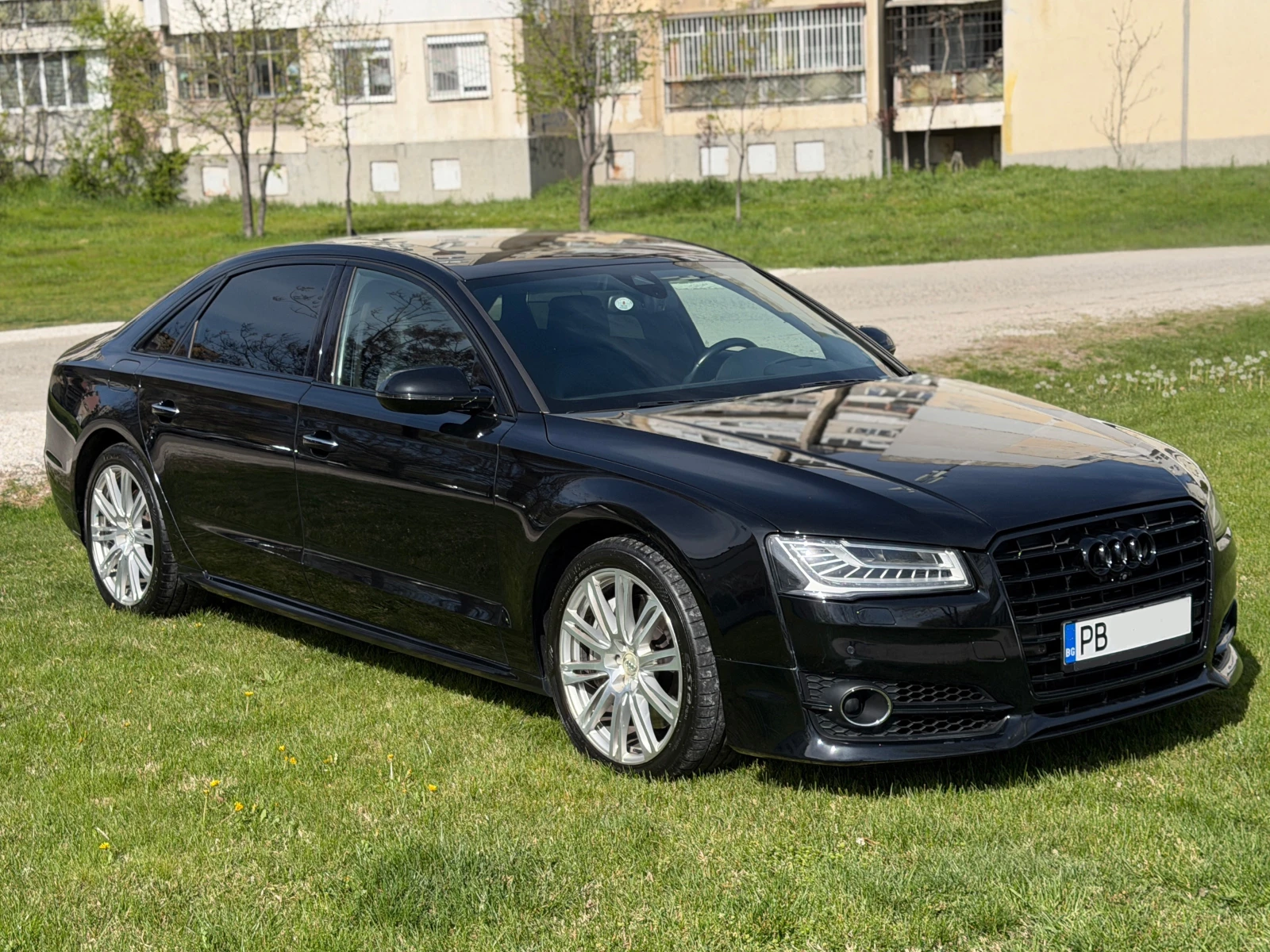 Audi A8 LONG 4.0 TFSI S-LINE