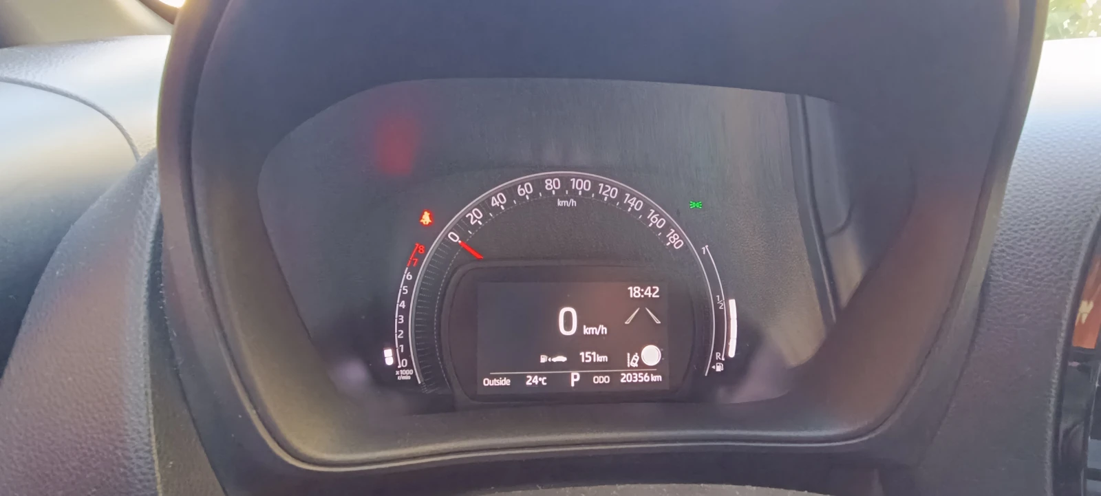 Toyota Aygo X PULSE, снимка 7 - Автомобили и джипове - 54345360