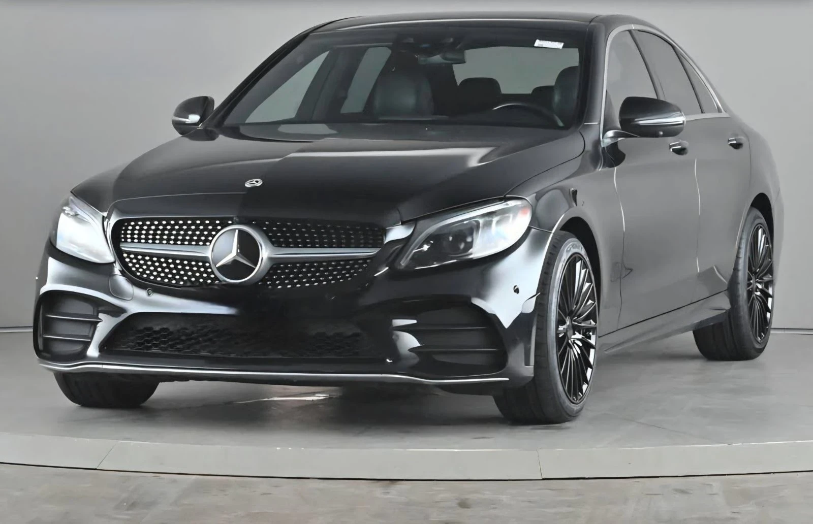 Mercedes-Benz C 300 AMG* Burmester* Памет* Панорама* Дигитално табло