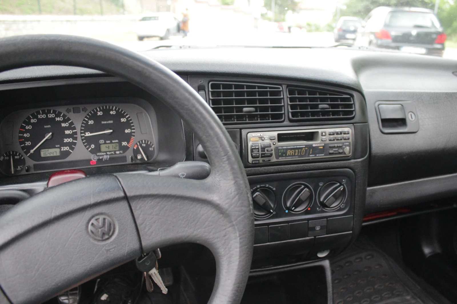 VW Golf 1.4 Газ Моно, снимка 12 - Автомобили и джипове - 55035823