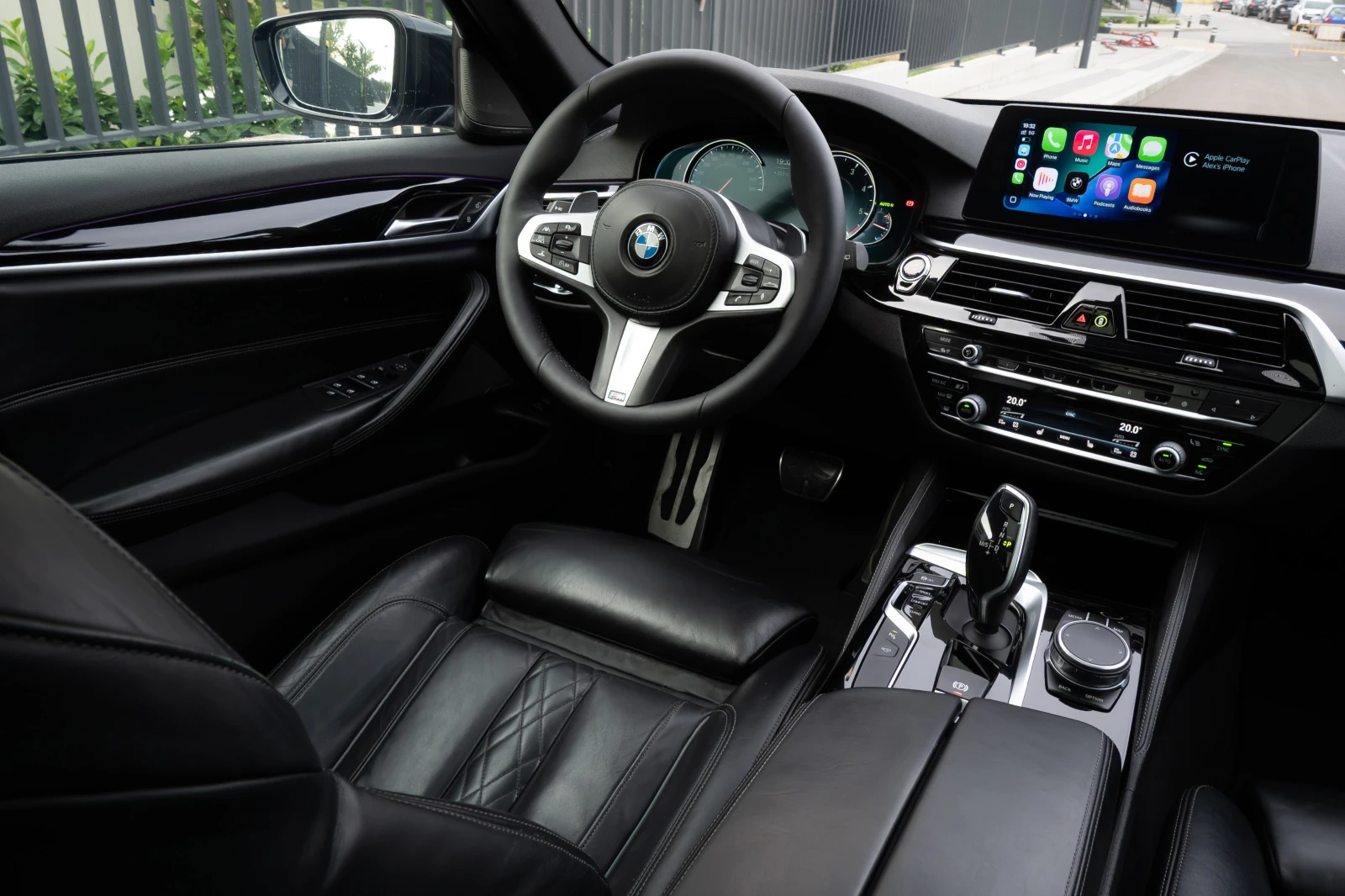 BMW 530 M-pack* LED* FULL* LEASING* , снимка 9 - Автомобили и джипове - 55354540