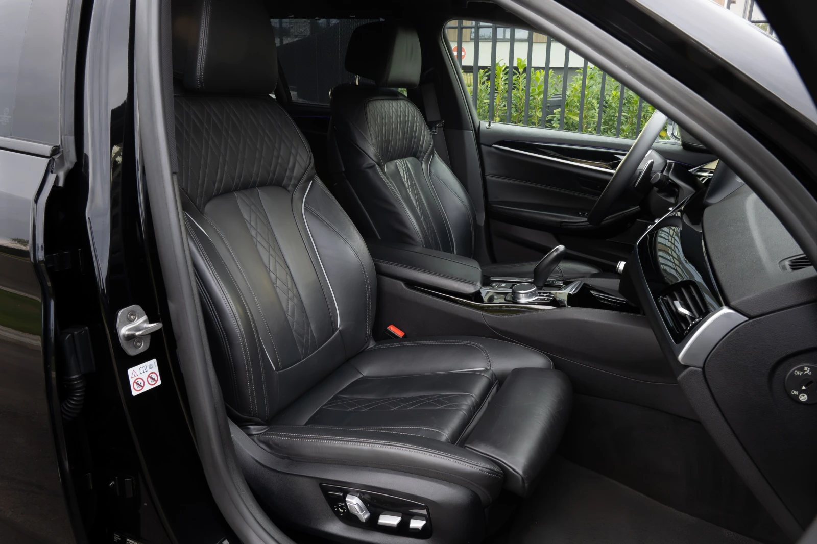 BMW 530 M-pack* LED* FULL* LEASING* , снимка 8 - Автомобили и джипове - 55354540