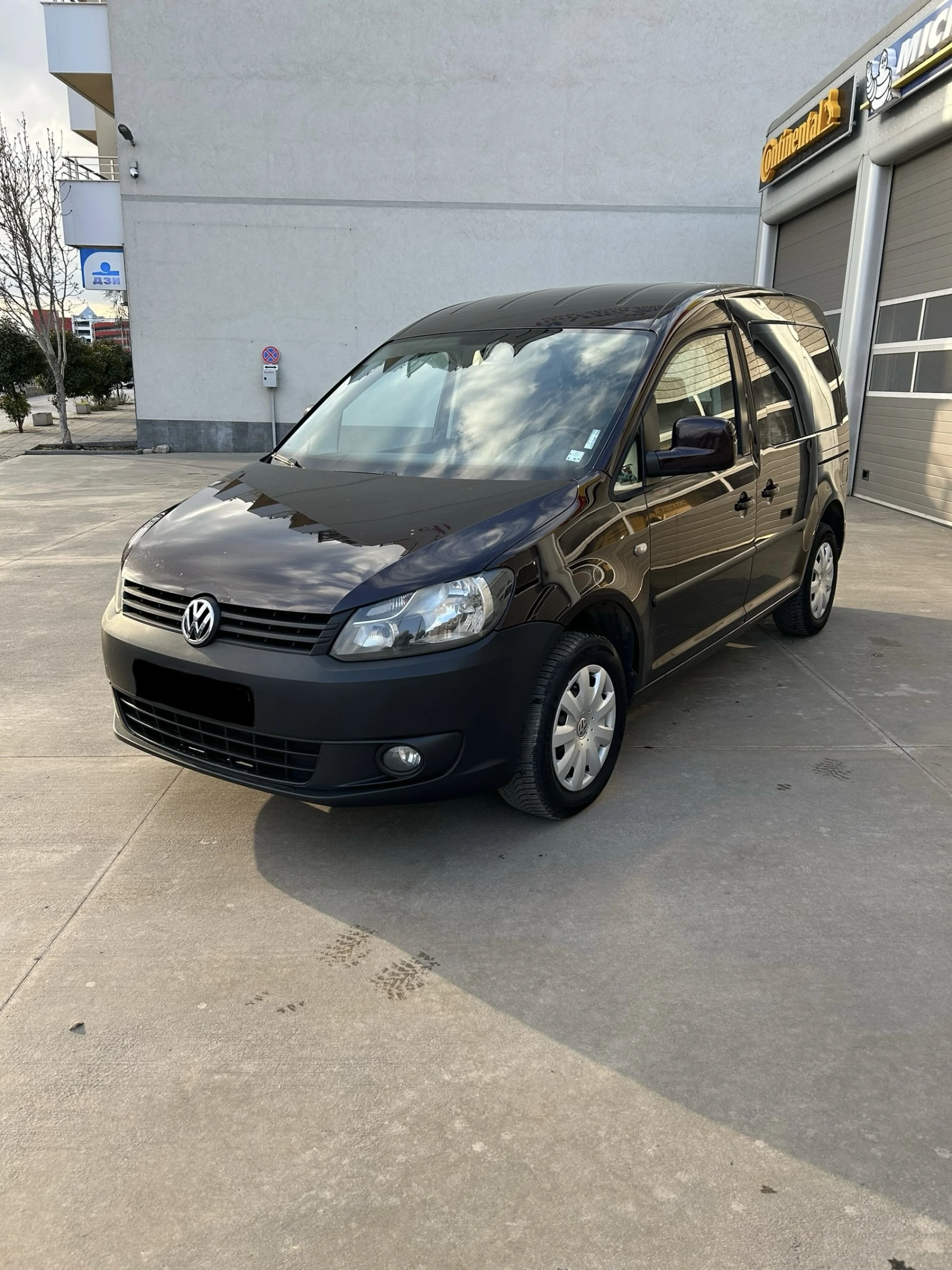 VW Caddy, снимка 2 - Автомобили и джипове - 55975624