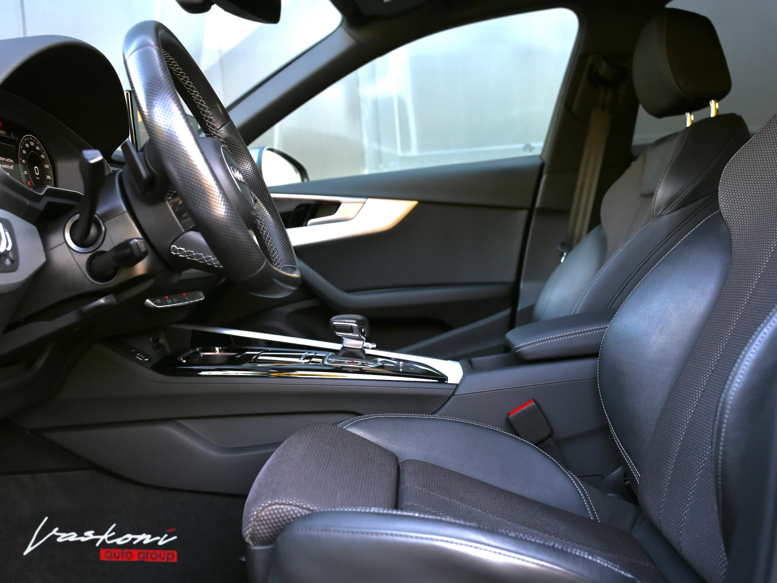 Audi A4 40 TDI QUATTRO MATRIX 2x S-LINE, снимка 11 - Автомобили и джипове - 56325096