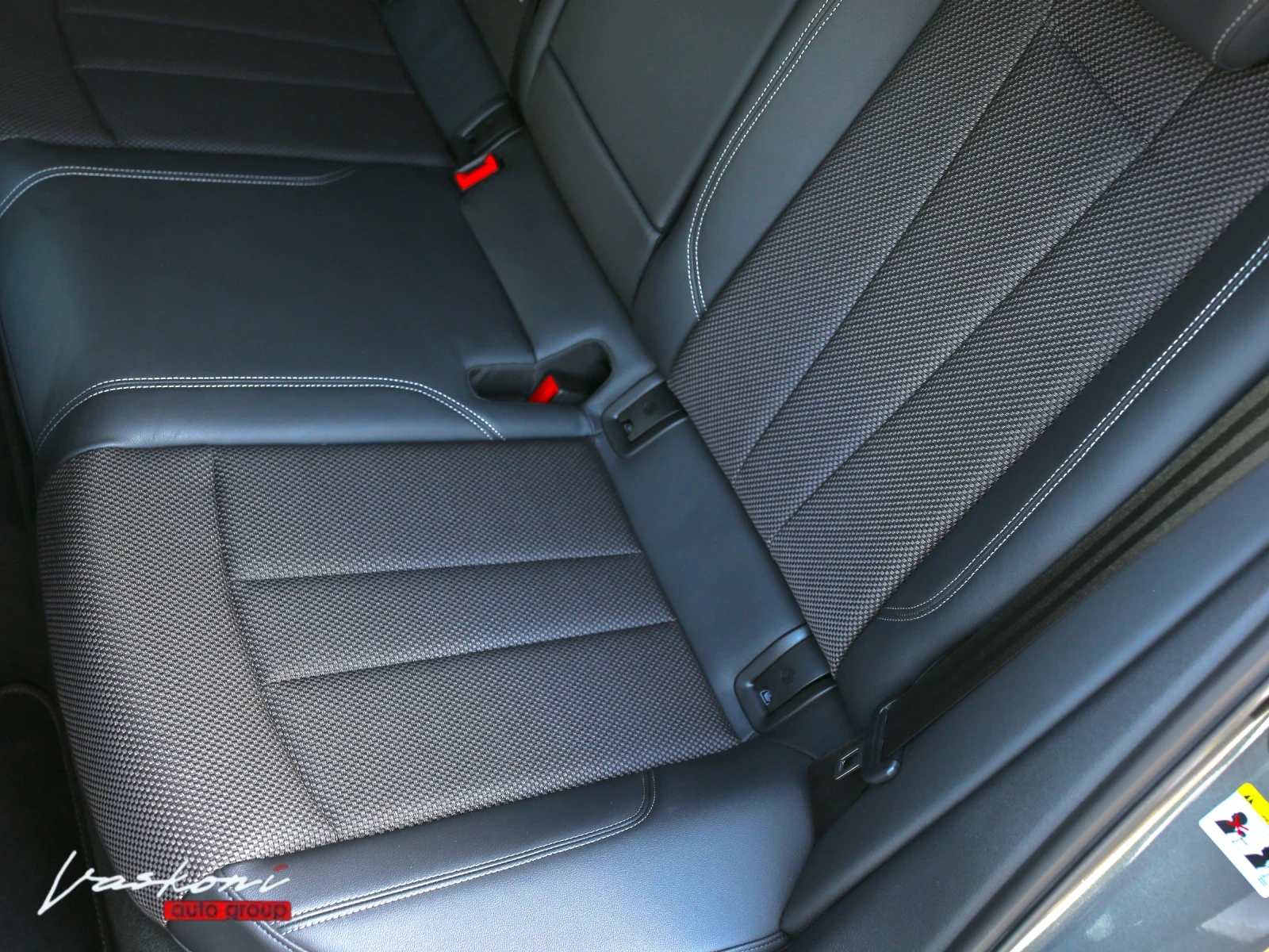 Audi A4 40 TDI QUATTRO MATRIX 2x S-LINE, снимка 16 - Автомобили и джипове - 56325096