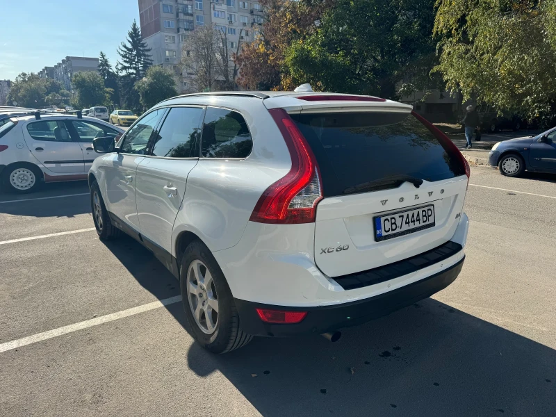 Volvo XC60, снимка 4 - Автомобили и джипове - 47697042