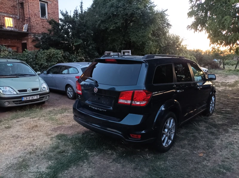 Fiat Freemont 2.0 MJT 4X4 170CV, снимка 4 - Автомобили и джипове - 52141423