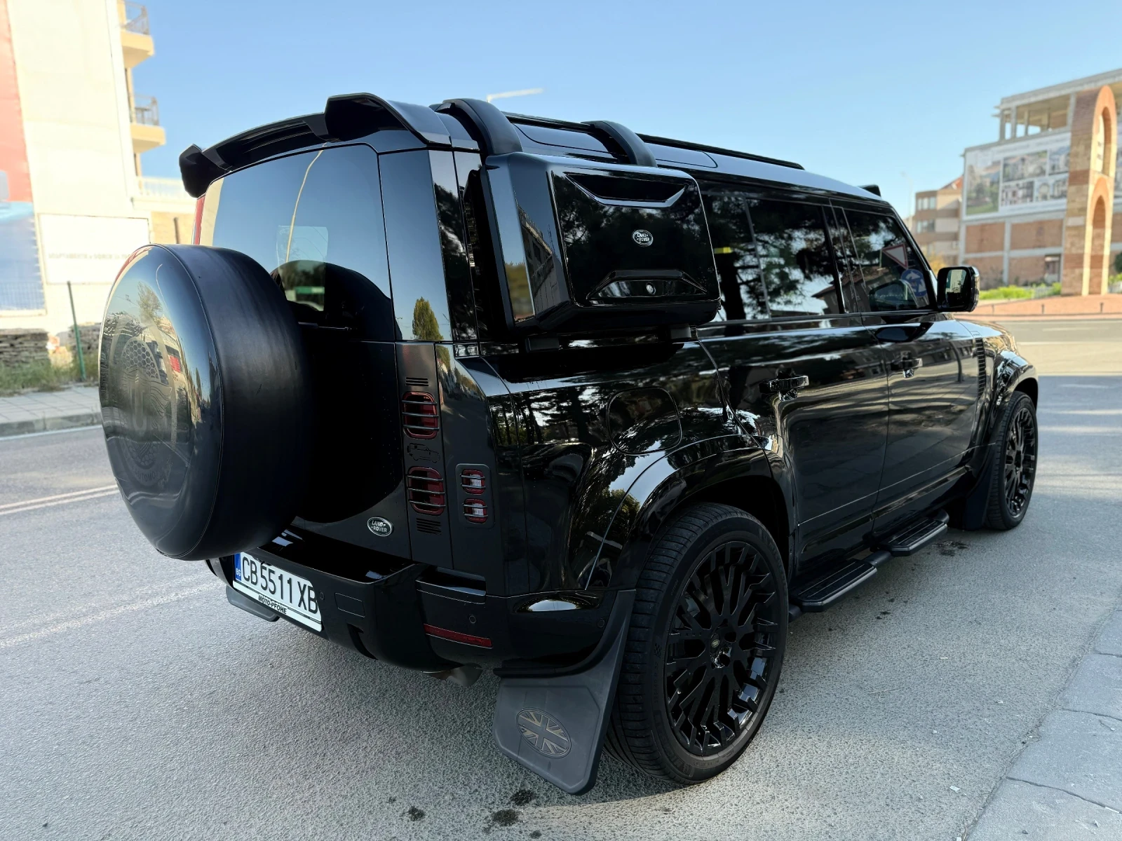 Land Rover Defender P400 110 URBAN PERFORMANCE ГАРАНЦИОНЕН - изображение 5