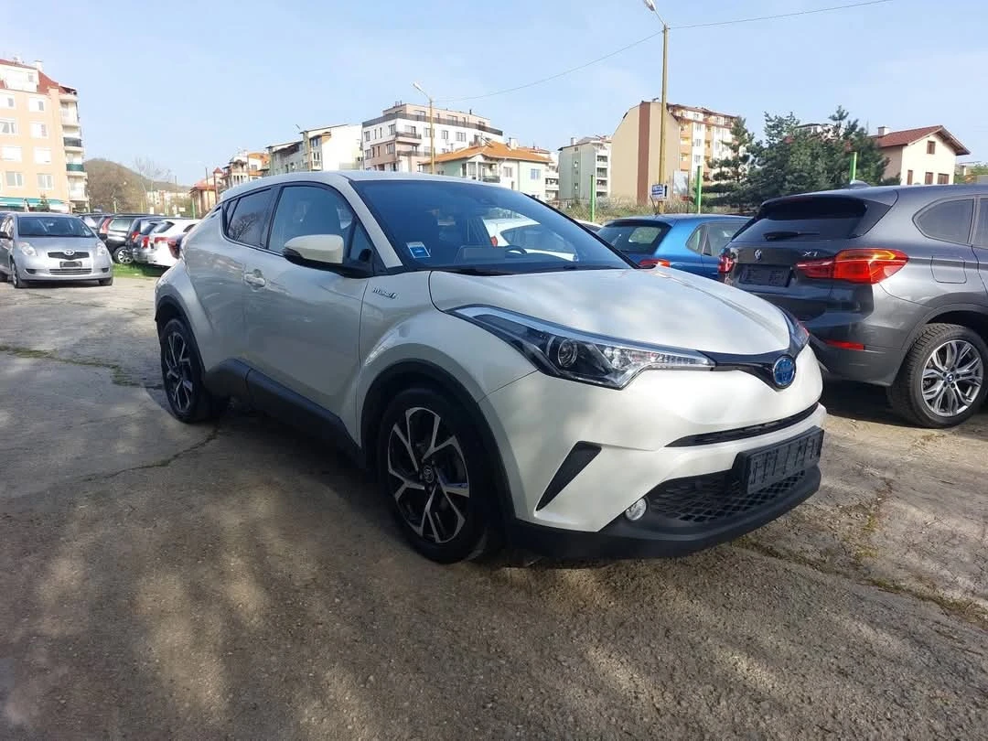 Toyota C-HR  1.8i* Hybrid* 85000km.* 36м. х 957лв. - изображение 6