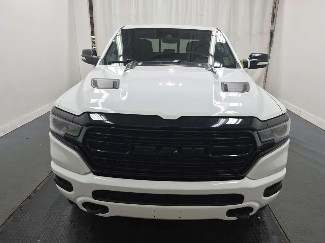 Dodge RAM 1500 * Limited * CARFAX * БЕЗ ПЪРВОНАЧАЛНА ВНОСКА, снимка 6 - Автомобили и джипове - 54701324