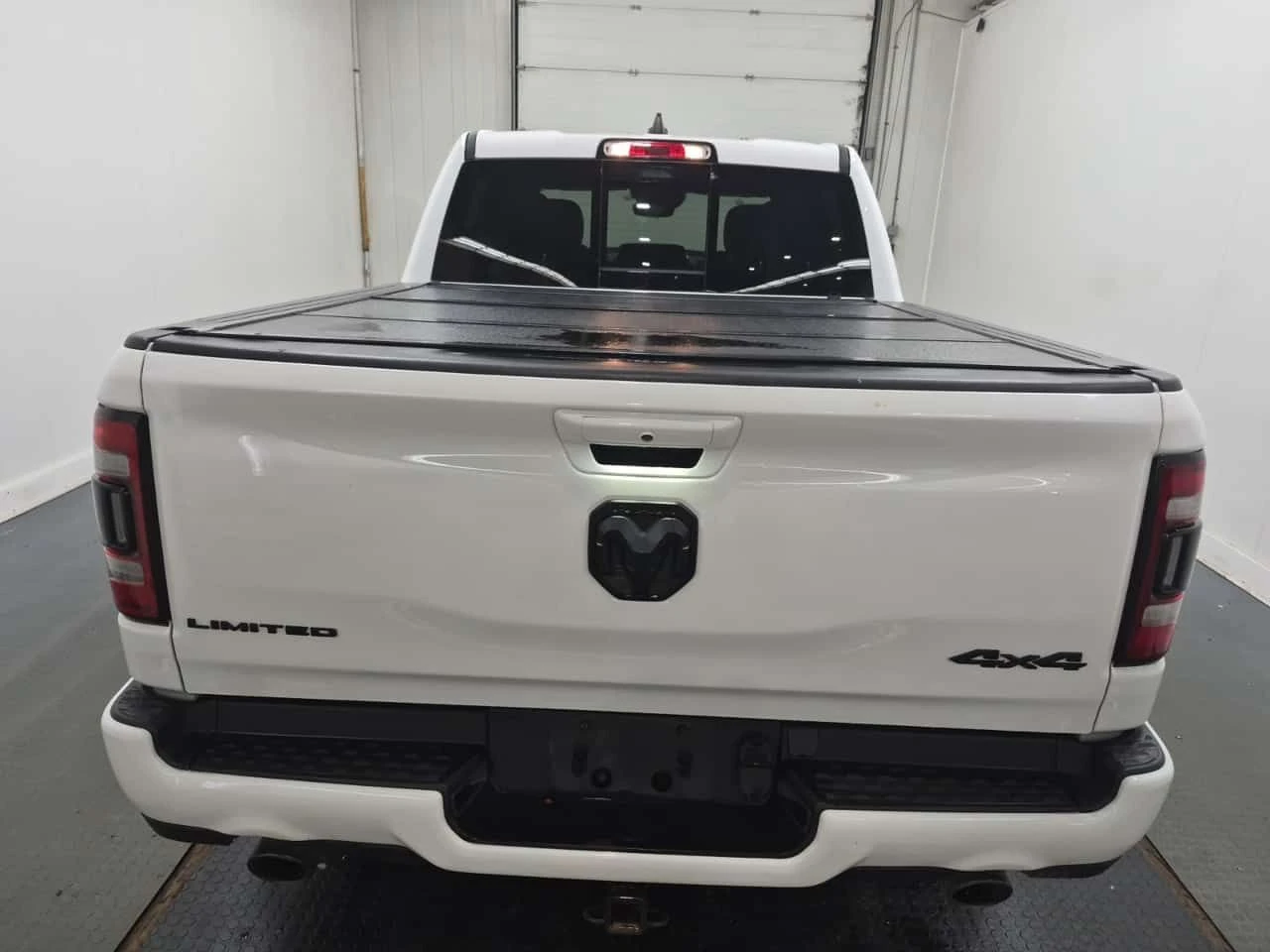 Dodge RAM 1500 * Limited * CARFAX * БЕЗ ПЪРВОНАЧАЛНА ВНОСКА, снимка 4 - Автомобили и джипове - 54701324