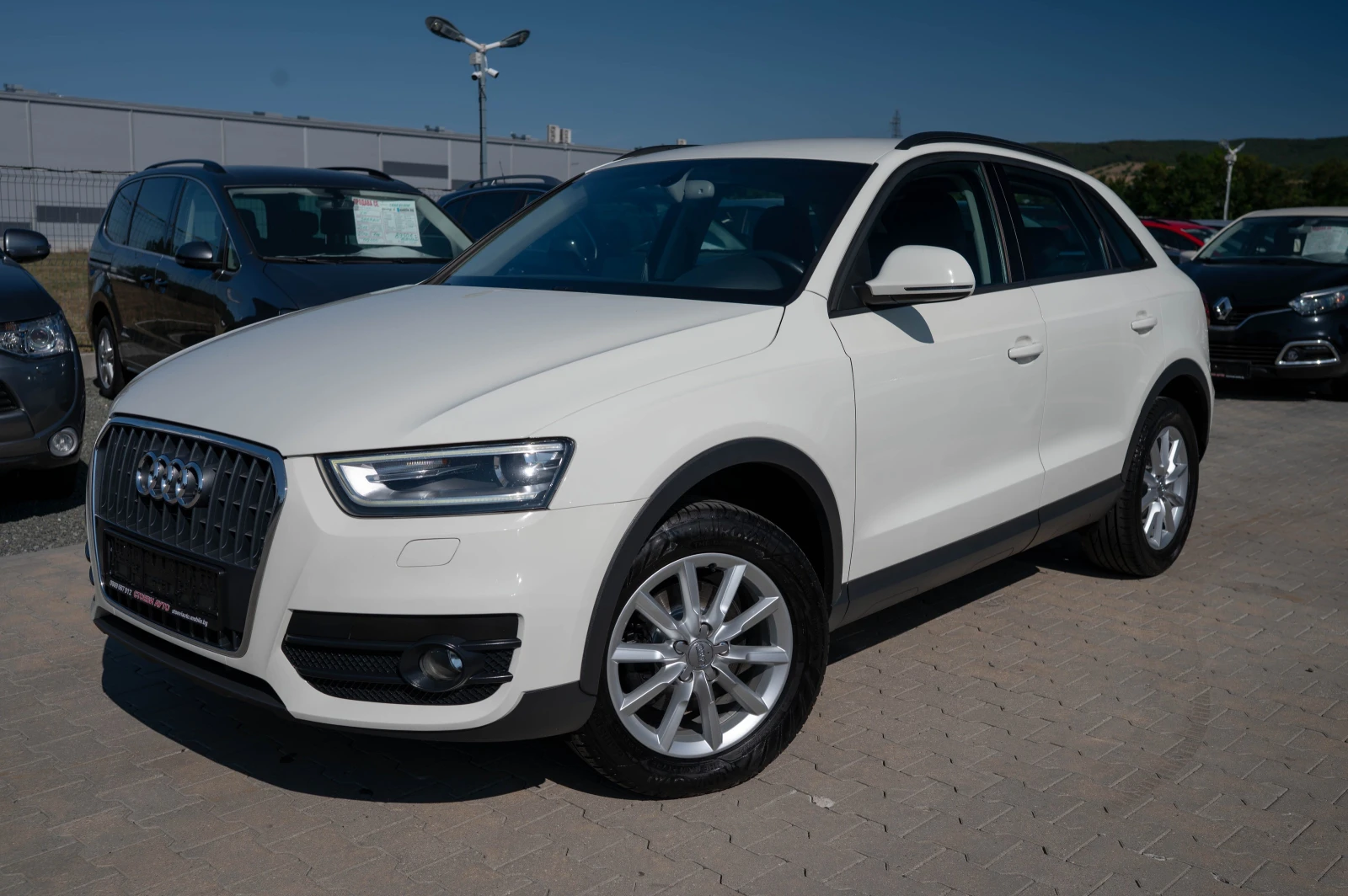 Audi Q3 2.0tdi* Alcantara* Koжа* Нави, снимка 2 - Автомобили и джипове - 55184593
