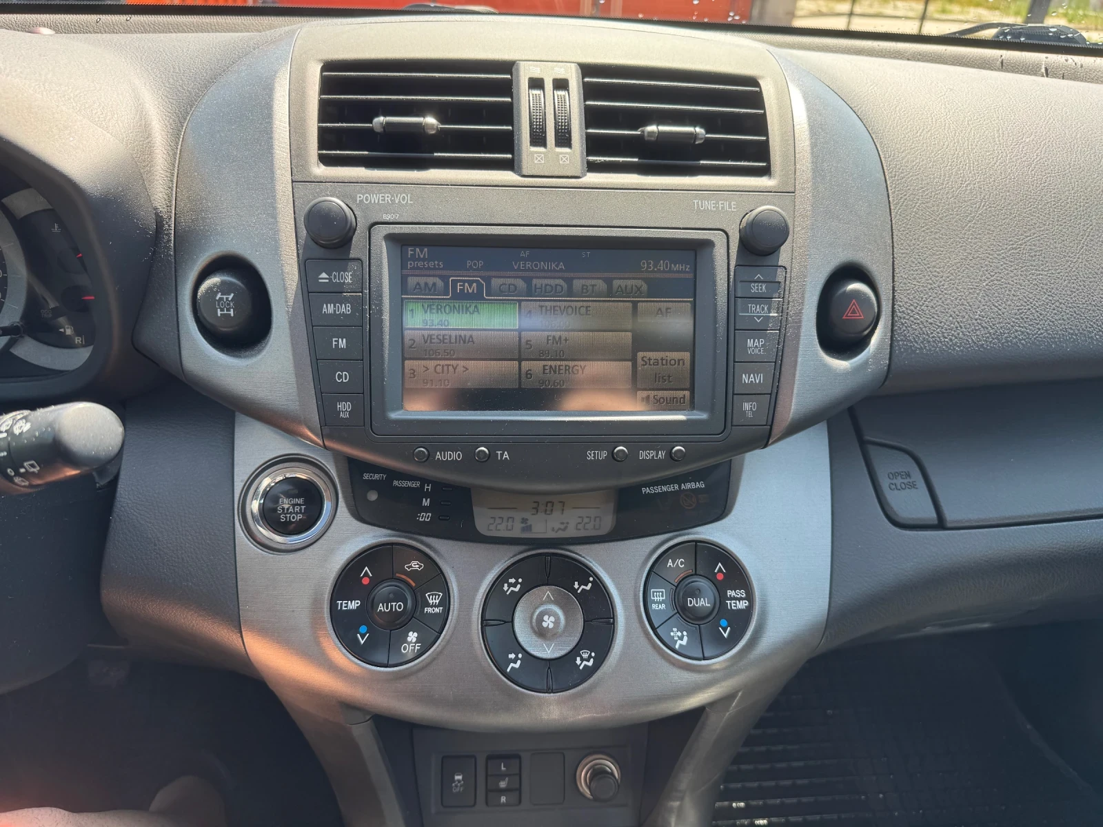 Toyota Rav4 Facelift FULL !, снимка 13 - Автомобили и джипове - 55422422