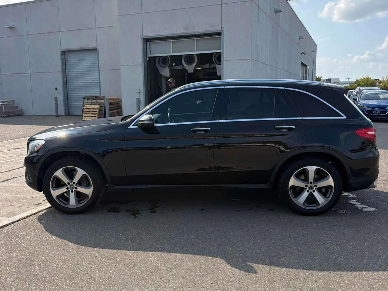 Mercedes-Benz GLC 300 * АВТОКРЕДИТ БЕЗ ПЪРВОНАЧАЛНА ВНОСКА* , снимка 2 - Автомобили и джипове - 55768321