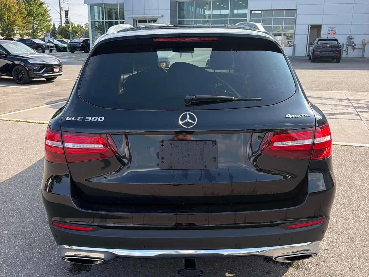 Mercedes-Benz GLC 300 * АВТОКРЕДИТ БЕЗ ПЪРВОНАЧАЛНА ВНОСКА* , снимка 4 - Автомобили и джипове - 55768321