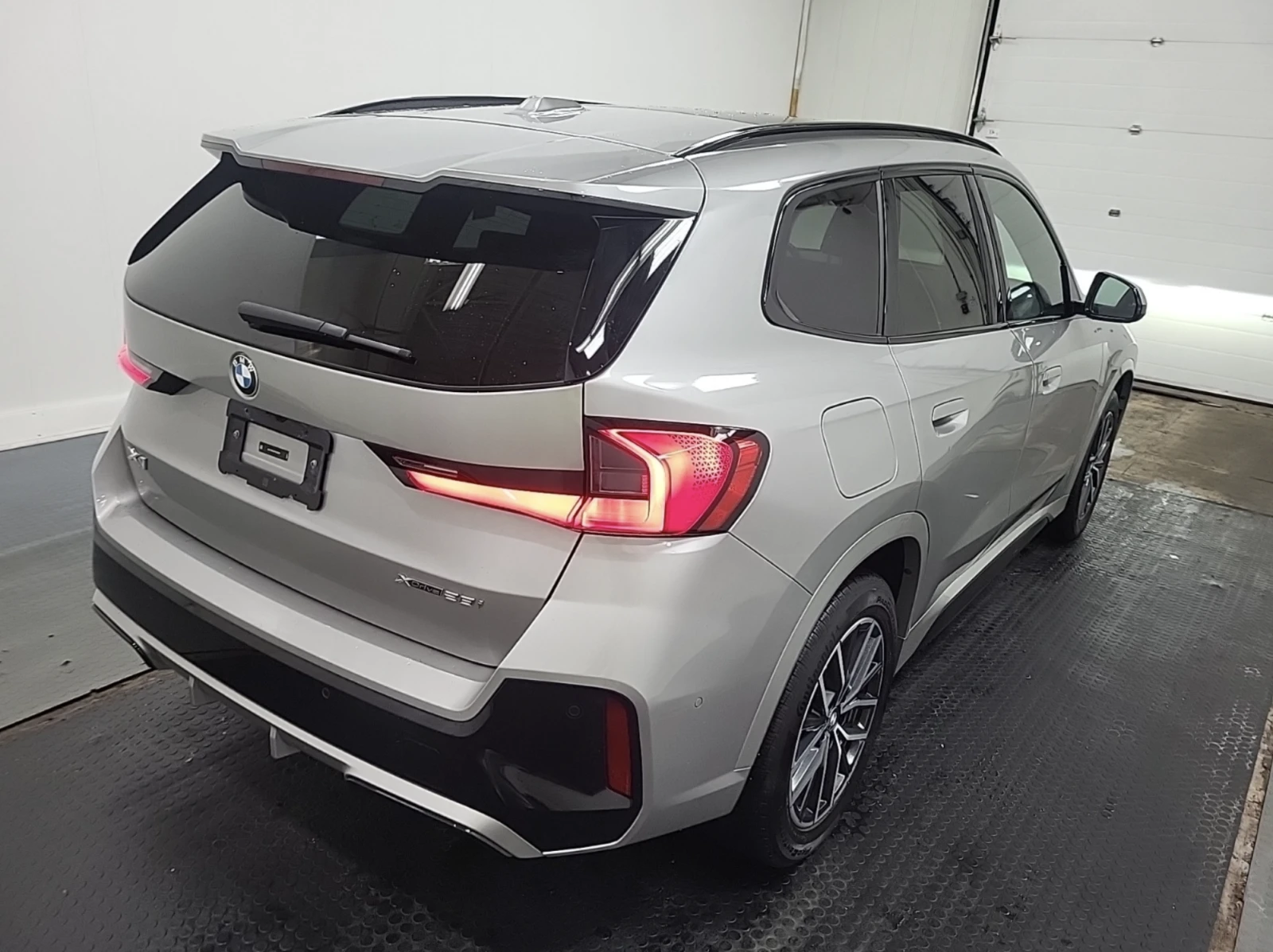 BMW X1 2023 BMW X1 XDRIVE28I, снимка 3 - Автомобили и джипове - 55789807