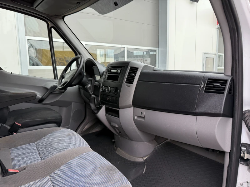 Mercedes-Benz Sprinter, снимка 13 - Бусове и автобуси - 53469087