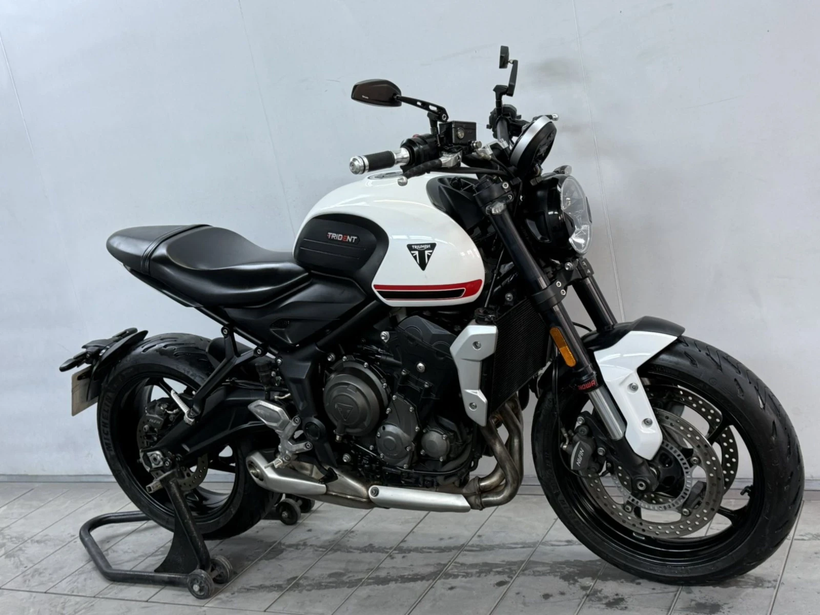 Triumph Trident A2, снимка 1
