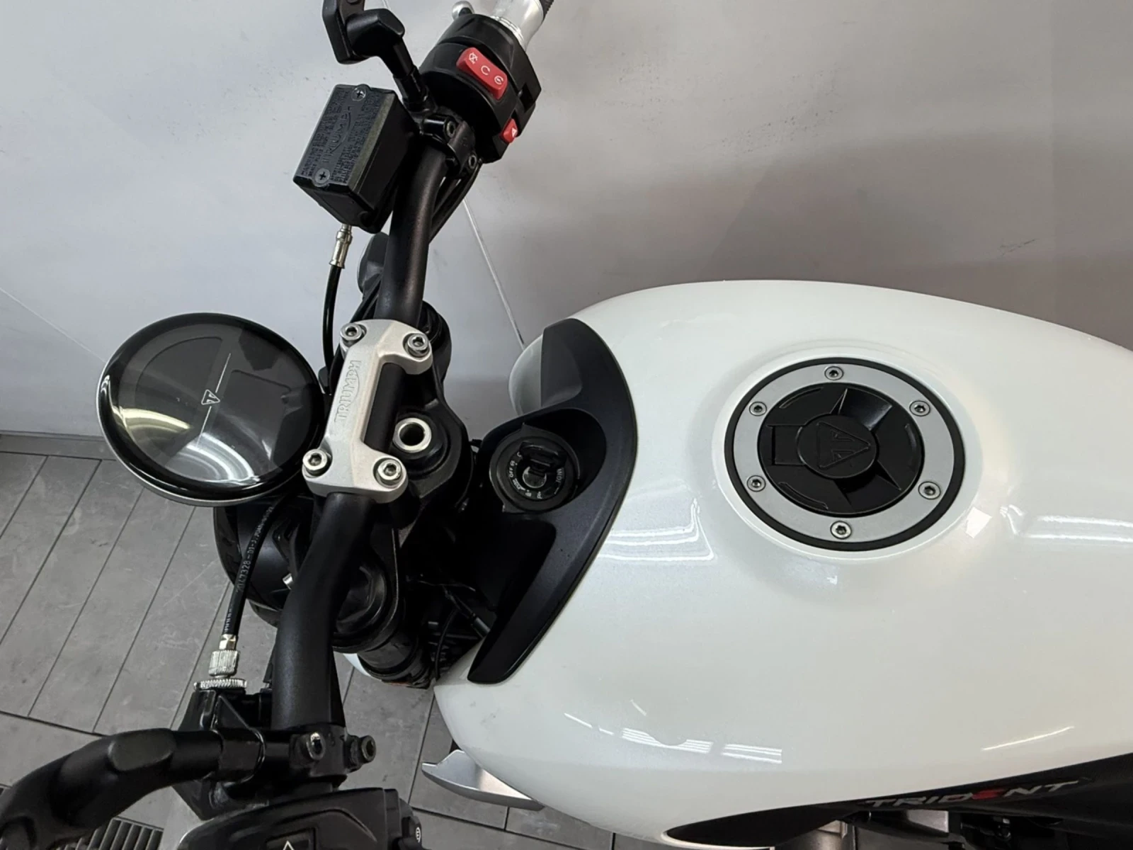 Triumph Trident A2 - изображение 8